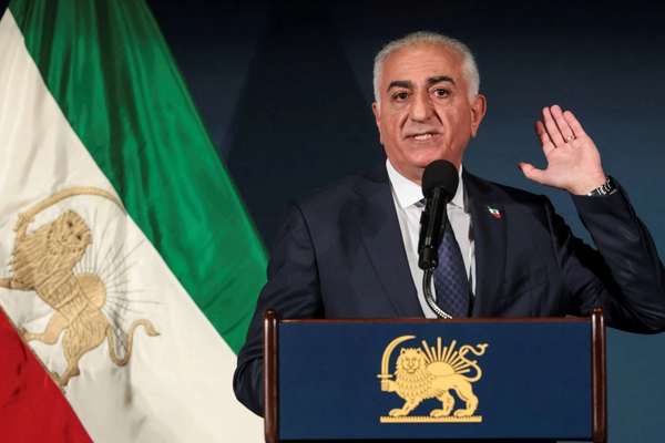 شاهزاده رضا پهلوی: زیر پرچم شیر و خورشید ایران متحد بمانید