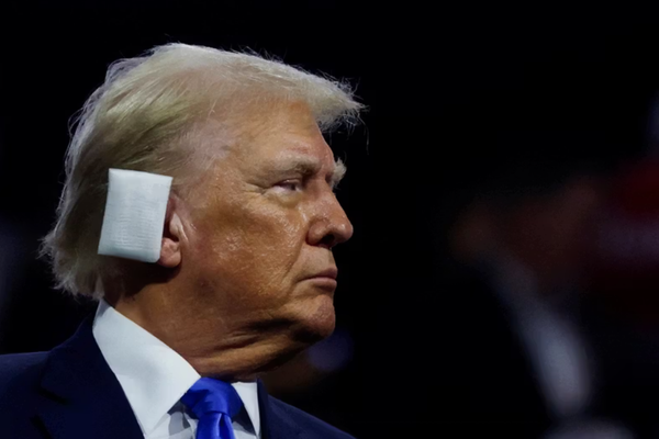 بعد تعدد الفتاوى وتصاعد التهديدات.. "وول ستريت جورنال": نظام طهران سيحاول اغتيال ترامب