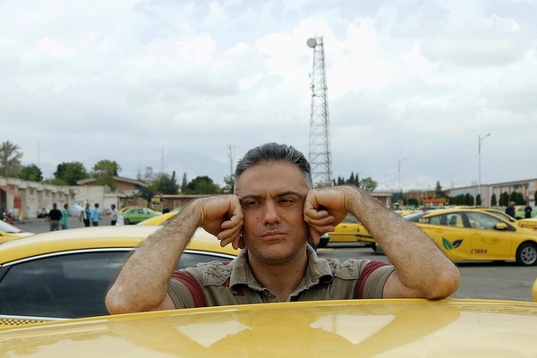 خسائر كبيرة للشركات والسائقين في إيران بسبب "اختلال نظام تحديد المواقع"