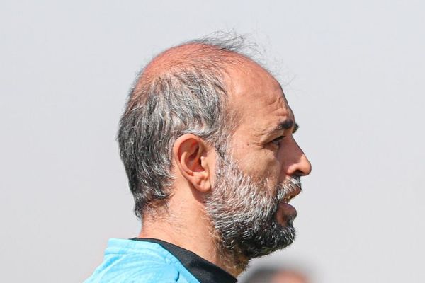 محرم نویدکیا: اینترنت که قطع شد، هیچ بازیکنی حاضر نشد به سپاهان بیاید