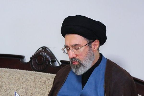 اختصاصی: وضعیت جسمی مجتبی خامنهای باعث واکنش در میان روحانیون حاکم شده است