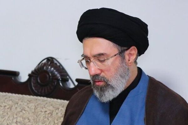 استمرار غياب مجتبى خامنئي ونشر رسالة مكتوبة للتهنئة بعيد الفطر والنوروز