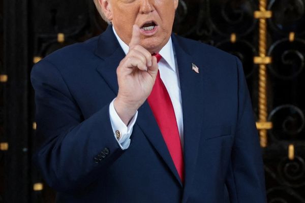 ترامب: إذا أطلقت إيران النار على المحتجين فستتدخل الولايات المتحدة لإنقاذهم