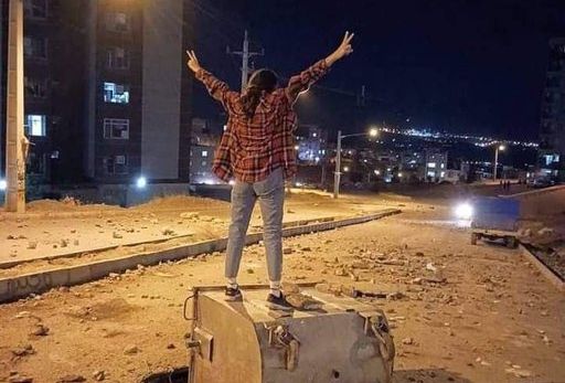 خیزش انقلابی مردم ایران؛ پیشکش «زن، زندگی، آزادی» برای فمینیسم جهانی