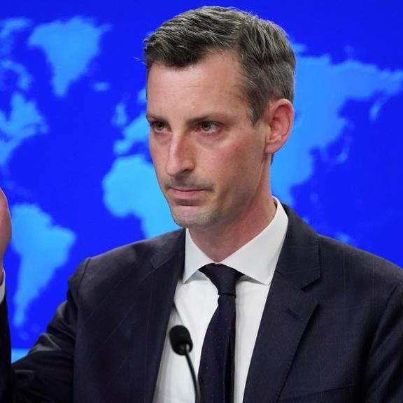 سخنگوی وزار خارجه آمریکا: از ایران میخواهیم آمریکاییهایی را که ناعادلانه زندانی شدهاند، آزاد کند