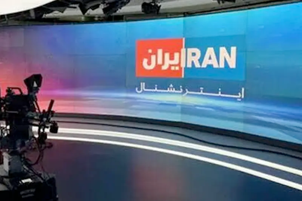 لتغطيتها الاحتجاجات.. الاستخبارات الإيرانية استهدفت موظفي "إيران إنترناشيونال" وعائلاتهم