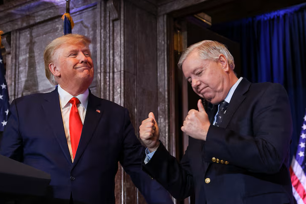 سناتور لیندسی گراهام: ضربه نهایی به خامنهای ترکیب شجاعت معترضان و اقدام ترامپ است