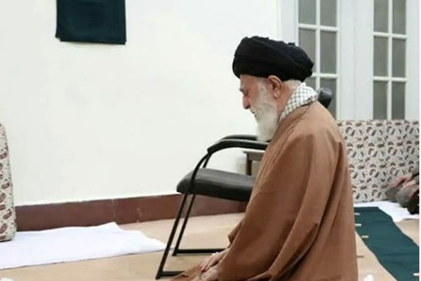 الحرس الثوري الإيراني يؤكد مقتل خامنئي داخل "بيت المرشد"