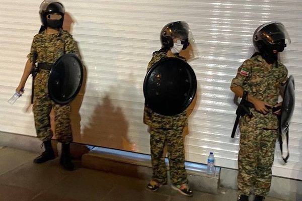 آموزشهای نظامی برای دانشآموزان در ایران اجباری شد