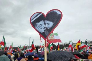 در آیین چهلم جانباختگان انقلاب ملی، خانوادهها از «آزادی» و «افتخار به فرزندانشان» گفتند