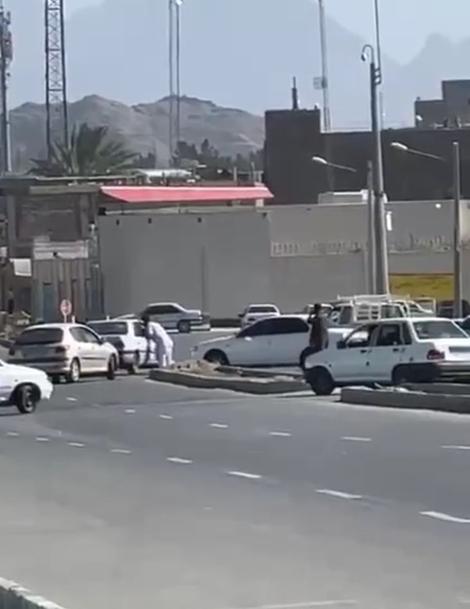 حمله به کلانتری ۱۶ زاهدان؛ اعلام برائت مولوی عبدالحمید و گمانه‌زنی‌ها درباره احتمال حصر او