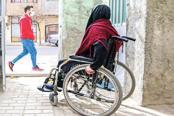 مسؤول إيراني: مخصصات ذوي الإعاقة لا تعادل حتى تكلفة "وجبة بيض" في اليوم