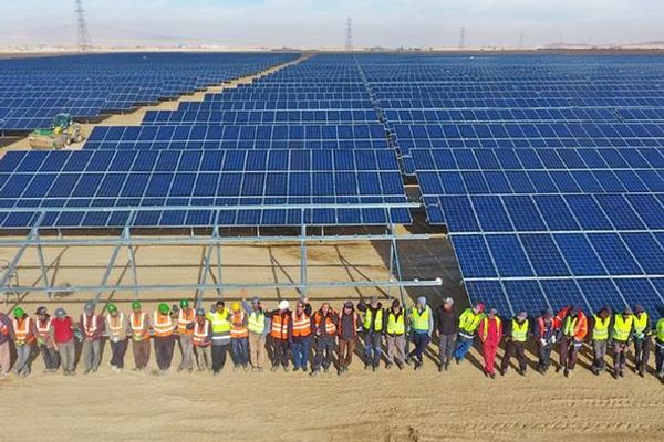 Iran's Renewables Ambitions Dwindle Amidst Regional Surge