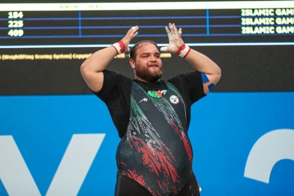 رکوردشکنی وزنهبردار فوقسنگین ایرانی؛ تیم ملی ایران قهرمان وزنهبرداری آسیا شد