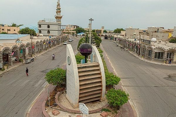 پیام مخاطب: حکومت اجازه خروج کارمندان انرژی از جزیره خارک به دلیل حملات را نمیدهد