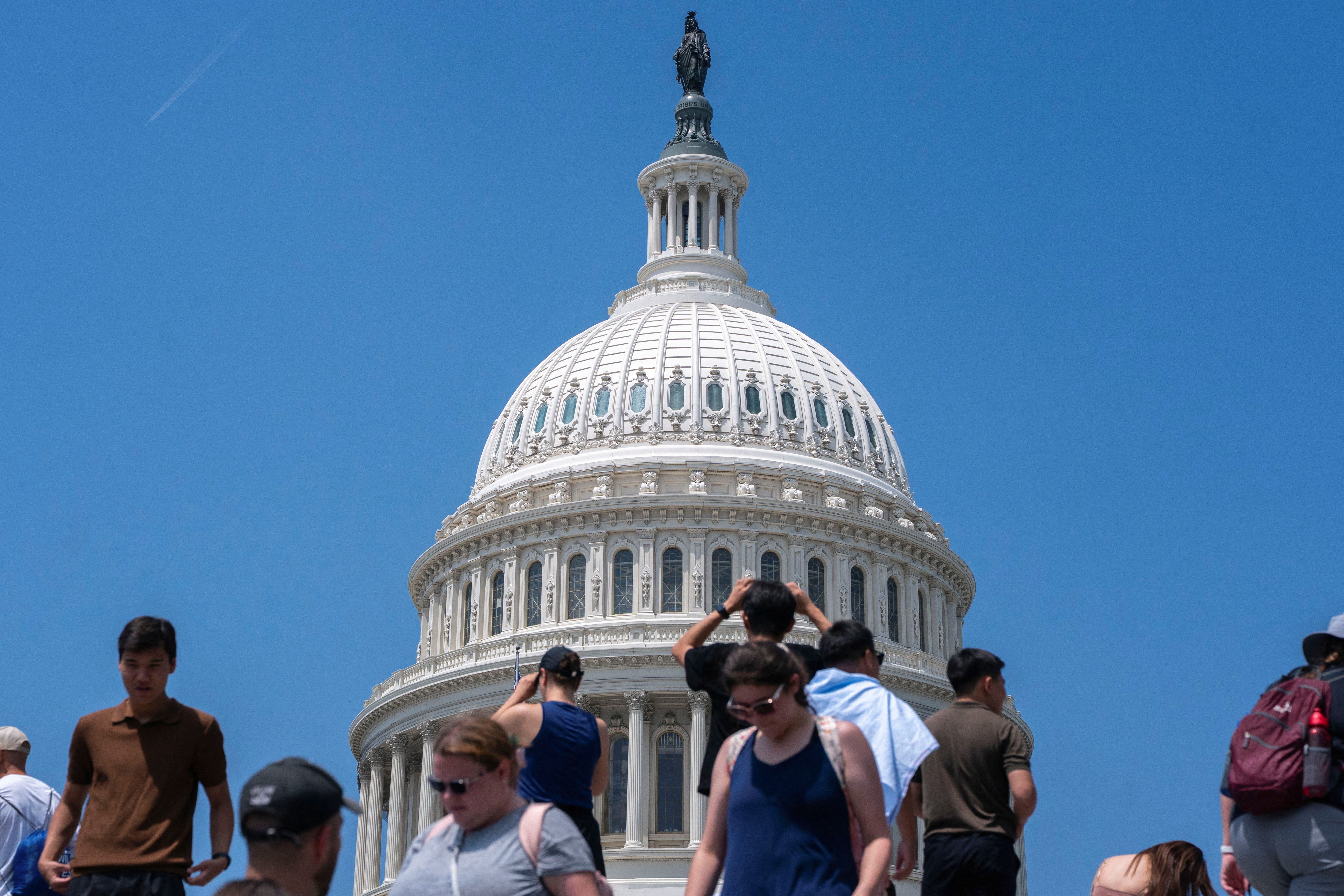 تصویب لایحه بزرگ مالیاتی ترامپ در سنا با رأی تساوی‌شکن معاون رییس‌جمهوری