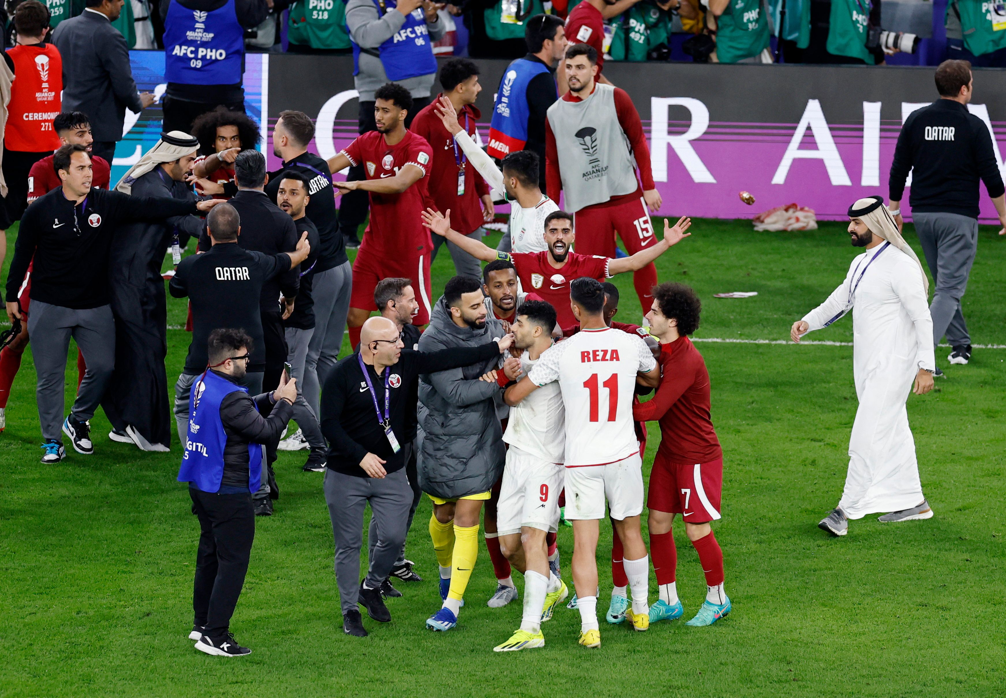 تبعات باخت به قطر؛ جریمه ۳۵ هزار دلاری قلعه‌نویی جهانبخش، طارمی و عزت‌اللهی