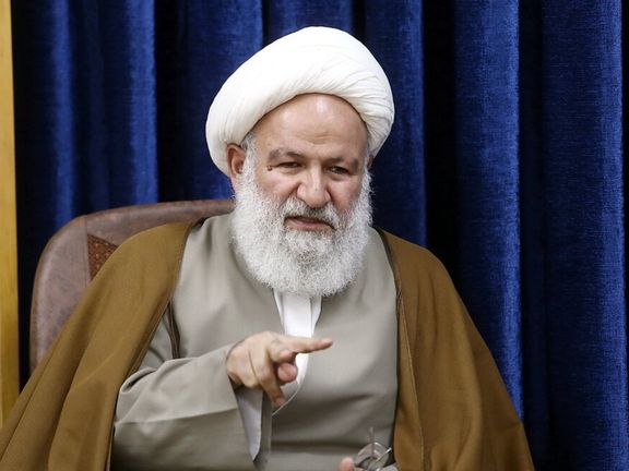 رییس مجمع جامعه مدرسین حوزه علمیه به رئیسی: جلوی ورود زنان به ورزشگاه را بگیرید