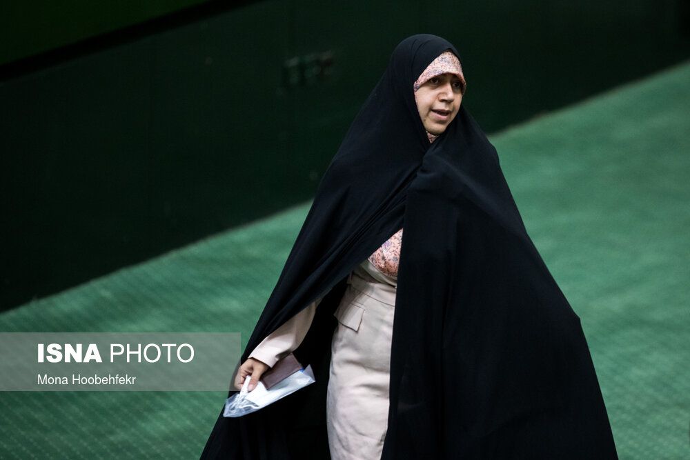 عضو کمیسیون بهداشت مجلس: چرا باید وسایل پیشگیری را با یارانه به مردم بدهیم؟