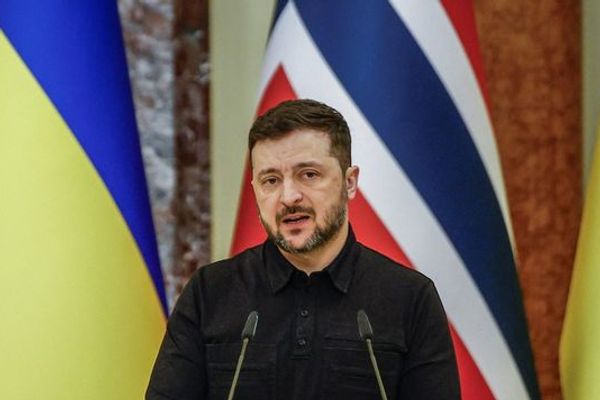 ولودیمیر زلنسکی: رژیمهای ایران و روسیه از یکدیگر حمایت میکنند