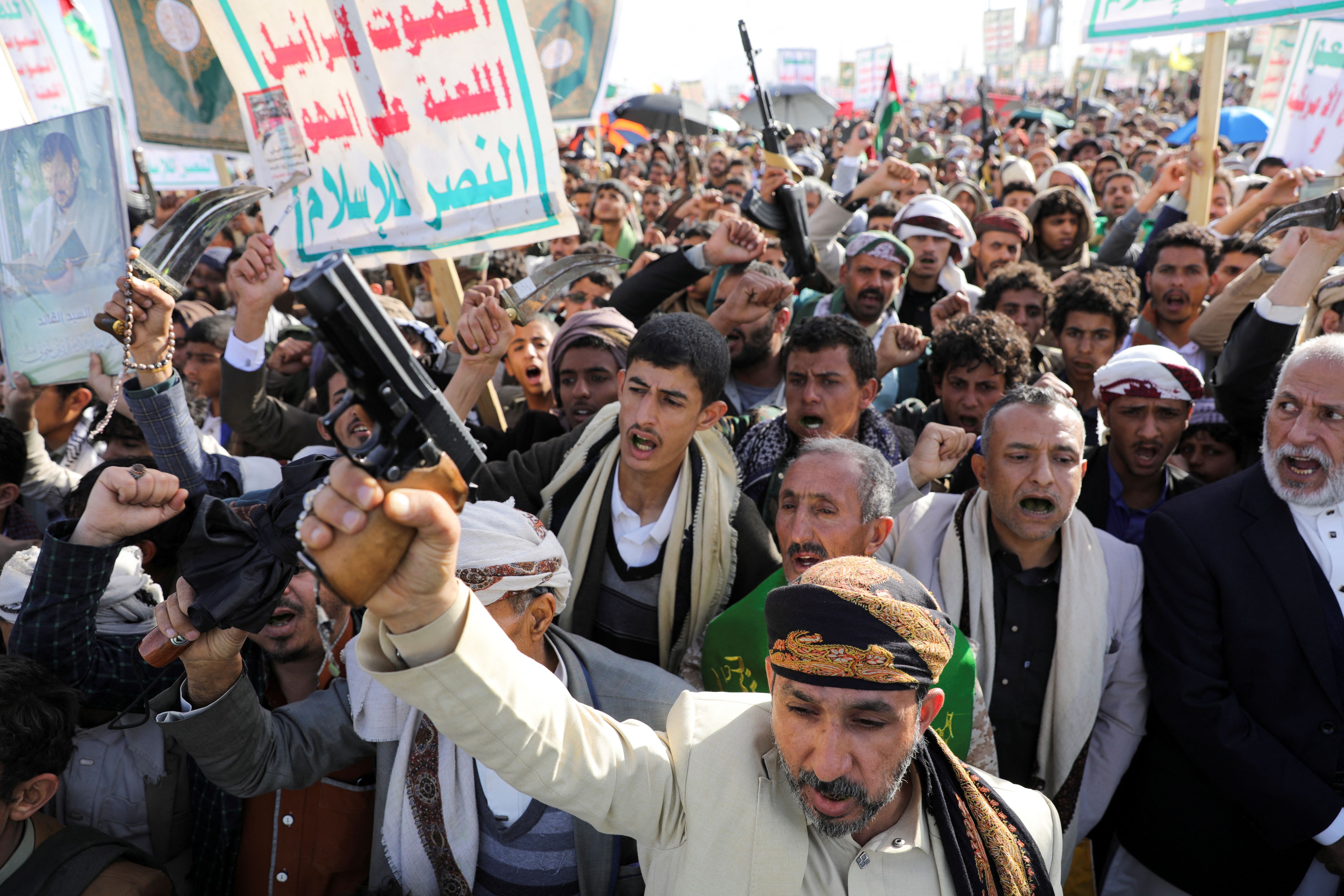 ارتش یمن: پس از تضعیف گروه‌های نیابتی، ایران حمایت از حوثی‌ها را تشدید کرده است