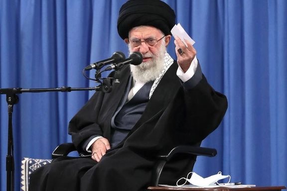 بیانیه ۵۷۵ کنشگر:فرمان غیرعلمی خامنهای در مورد واکسن کرونا دلیل مرگ هزاران ایرانی است