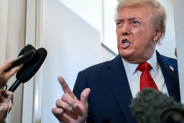 US president says Iran cannot survive sanctions, urges dialogue