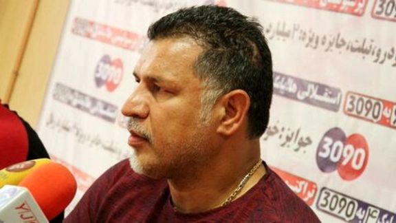 سارق گردنبند علی دایی: گردنبند علی دایی را ۵۰ میلیون فروختیم، سرمان کلاه گذاشتند