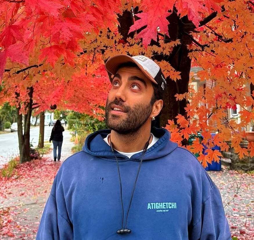 محمدرضا رمضانی، فودبلاگر و صاحب صفحه اینستاگرامی «لقمه» بازداشت شده است