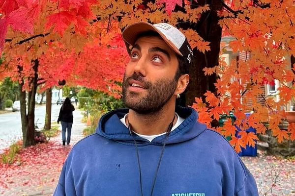 محمدرضا رمضانی، فودبلاگر و صاحب صفحه اینستاگرامی «لقمه» بازداشت شده است