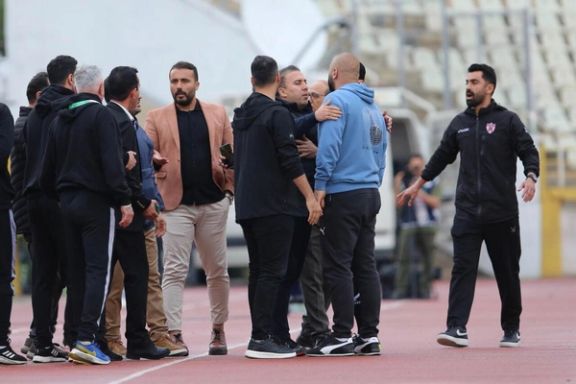 باشگاه ملوان درباره درگیری در بازی با هوادار؛ شایسته ملوان نبود، پوزش میطلبیم