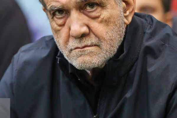 بزشكيان يقدم مشروع قانون يشدد العقوبة على محتوى شبكات التواصل "المضللة"