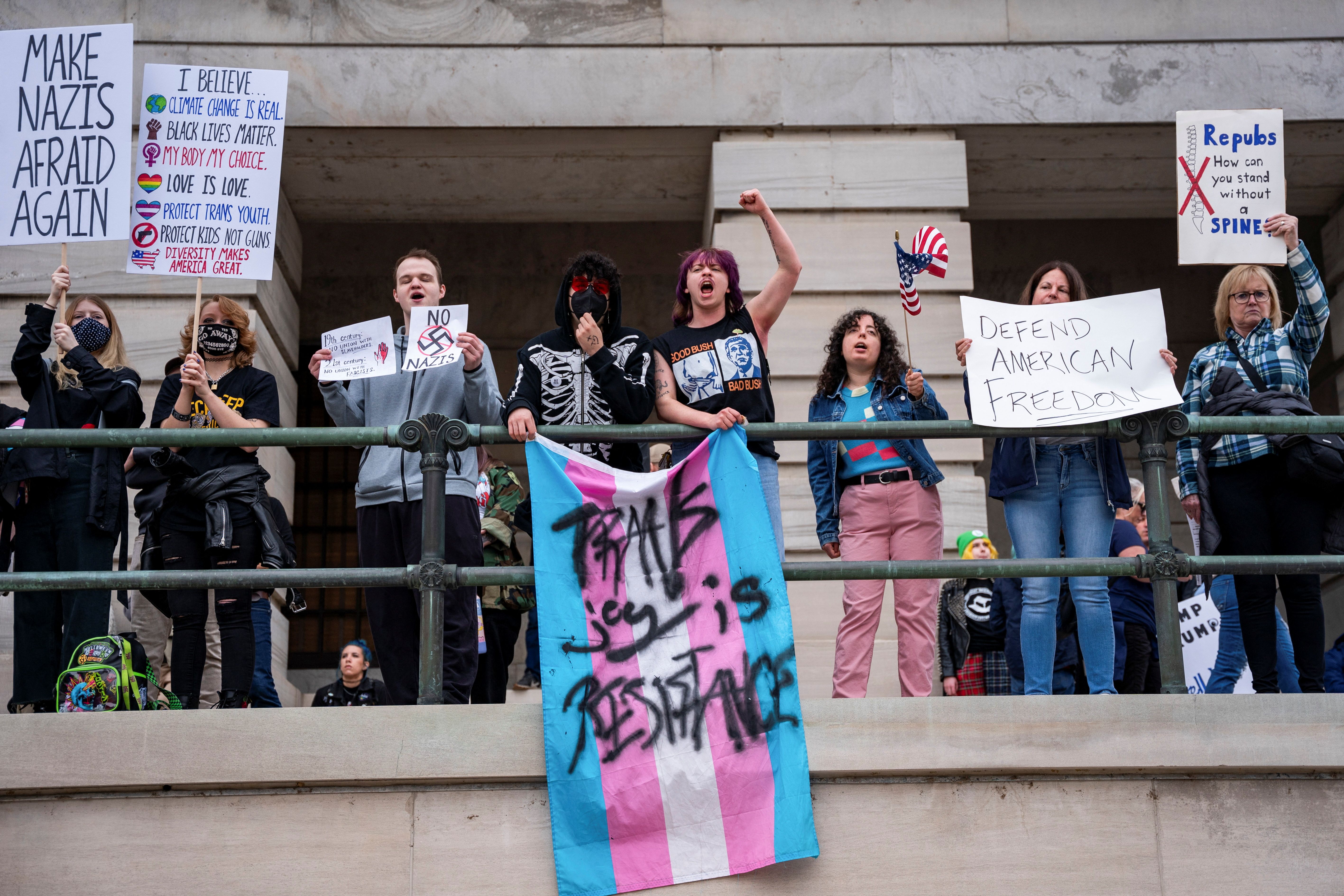 تجمع حامیان حقوق افراد تراجنسیتی در نشویل آمریکا، ۱۷ بهمن