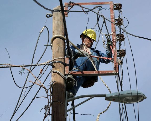 روزنامه ایران: احتمال خاموشی برق و تنش آبی در ۲۵۰ شهر در تابستان وجود دارد