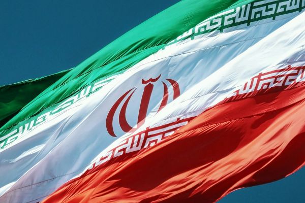 البيت الأبيض يحظر بيع معلومات حساسة خاصة بمواطنين أميركيين إلى إيران