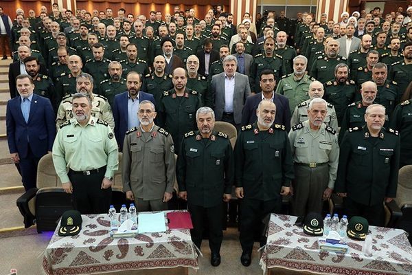 IRGC Commanders Criticize Regime Insiders For Lack Of Support