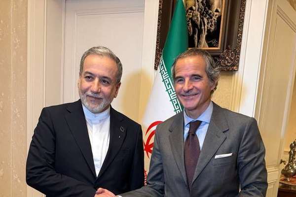 عباس عراقچی با مدیر کل آژانس بینالمللی انرژی اتمی دیدار کرد