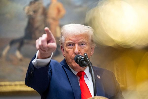 دونالد ترامپ: بهدلیل رفتار بد، امروز ایران بهشدت هدف قرار خواهد گرفت