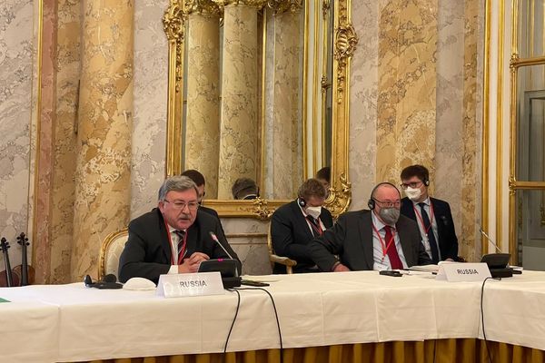 Iranians Wary Of Russia’s Proactive Role In Nuclear Talks