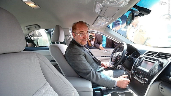 محمدباقر قالیباف: میتوان خودروهایی عالی با کیفیت پنج هزار دلار به کشور وارد کرد