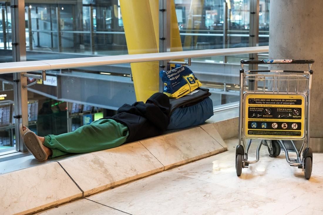 بحران اجاره‌بها در مادرید؛ فرودگاه باراخاس پناهگاه شبانه صدها بی‌خانمان‌ شده است
