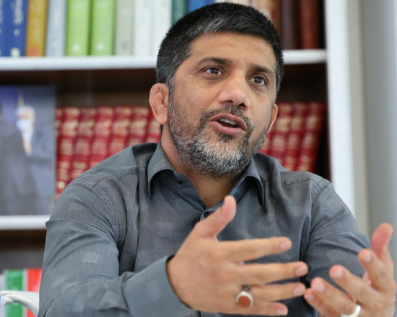 حمله دبیر به رسانهها: منتقدان از من باج میخواهند، دلشان برای من و مردم ایران نمیسوزد