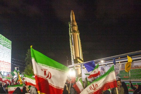 روزنامه معاریو: تهران حاضر نخواهد شد از برنامههای هستهای، موشکی و نیابتی خود دست بکشد