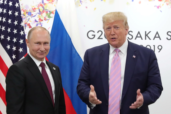 دونالد ترامب وفلاديمير بوتين ناقشا الحرب بين إسرائيل وإيران