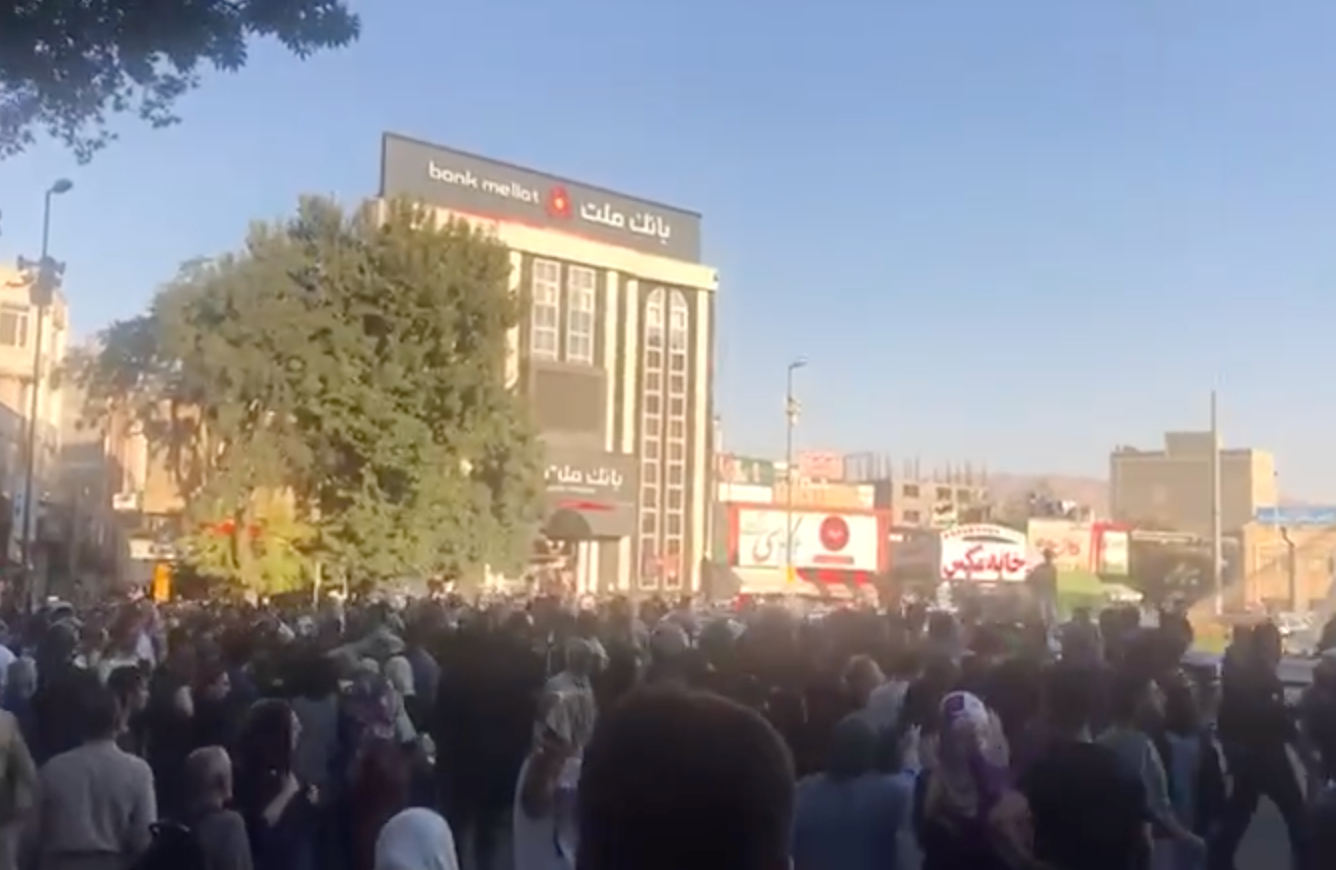 حمایت گروه‌های سیاسی از فراخوان‌ها برای تجمع و اعتصاب در روز دوشنبه