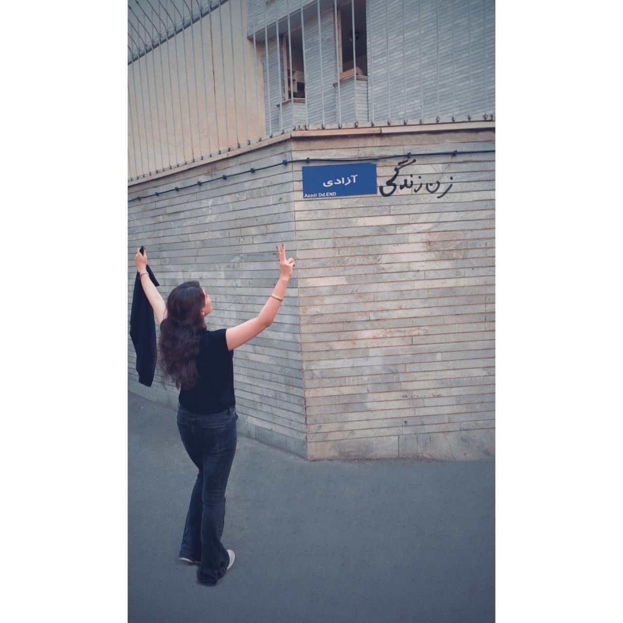 مخاطبان ایران‌اینترنشنال: نافرمانی در برابر حجاب اجباری ادامه می‌یابد