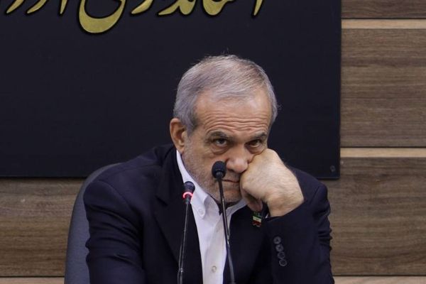 غضنفری، نماینده تهران: پزشکیان فقط میگوید ما بدبختیم و بیچارهایم