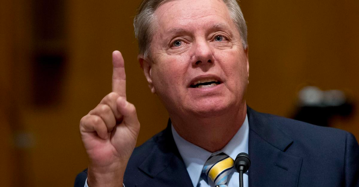 سناتور جمهوری‌خواه: قطعنامه حمله به ایران را در صورت حمله وسیع حزب‌الله به سنا می‌برم