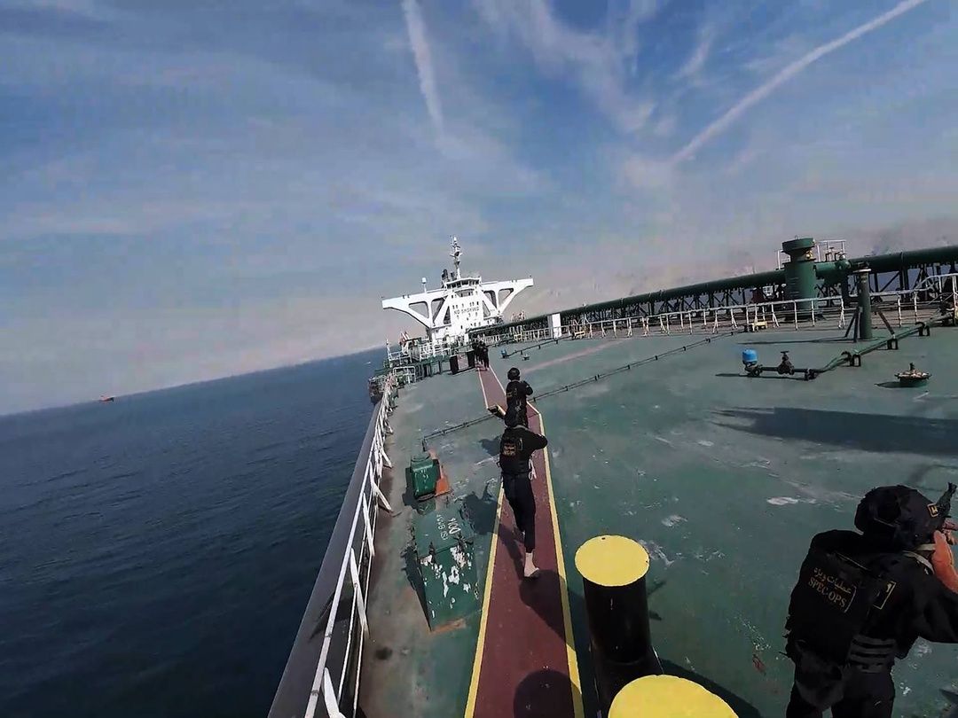 اختلالات رادیویی و گمراه شدن کشتی‌های بین‌المللی در خلیج فارس در پی رزمایش سپاه پاسداران