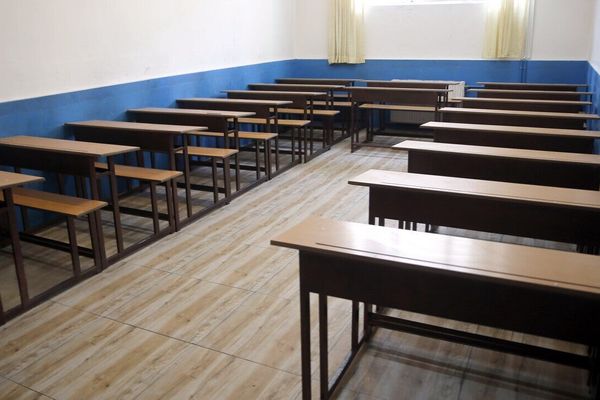 جرائم النظام الإيراني مستمرة.. مراهقان آخران ينضمان إلى قائمة "المقاعد الطلابية الفارغة"